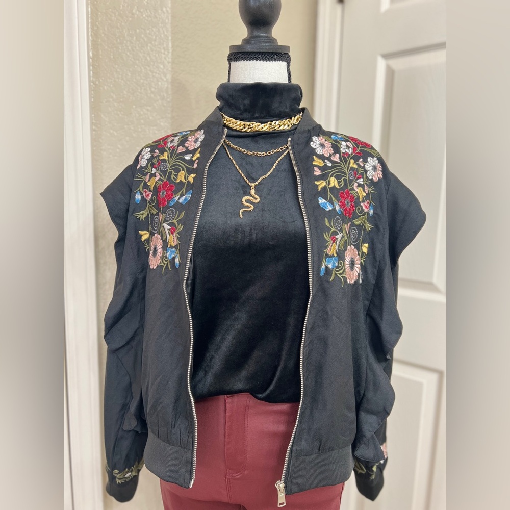 Color black,embroidered,size L,bomber jacket